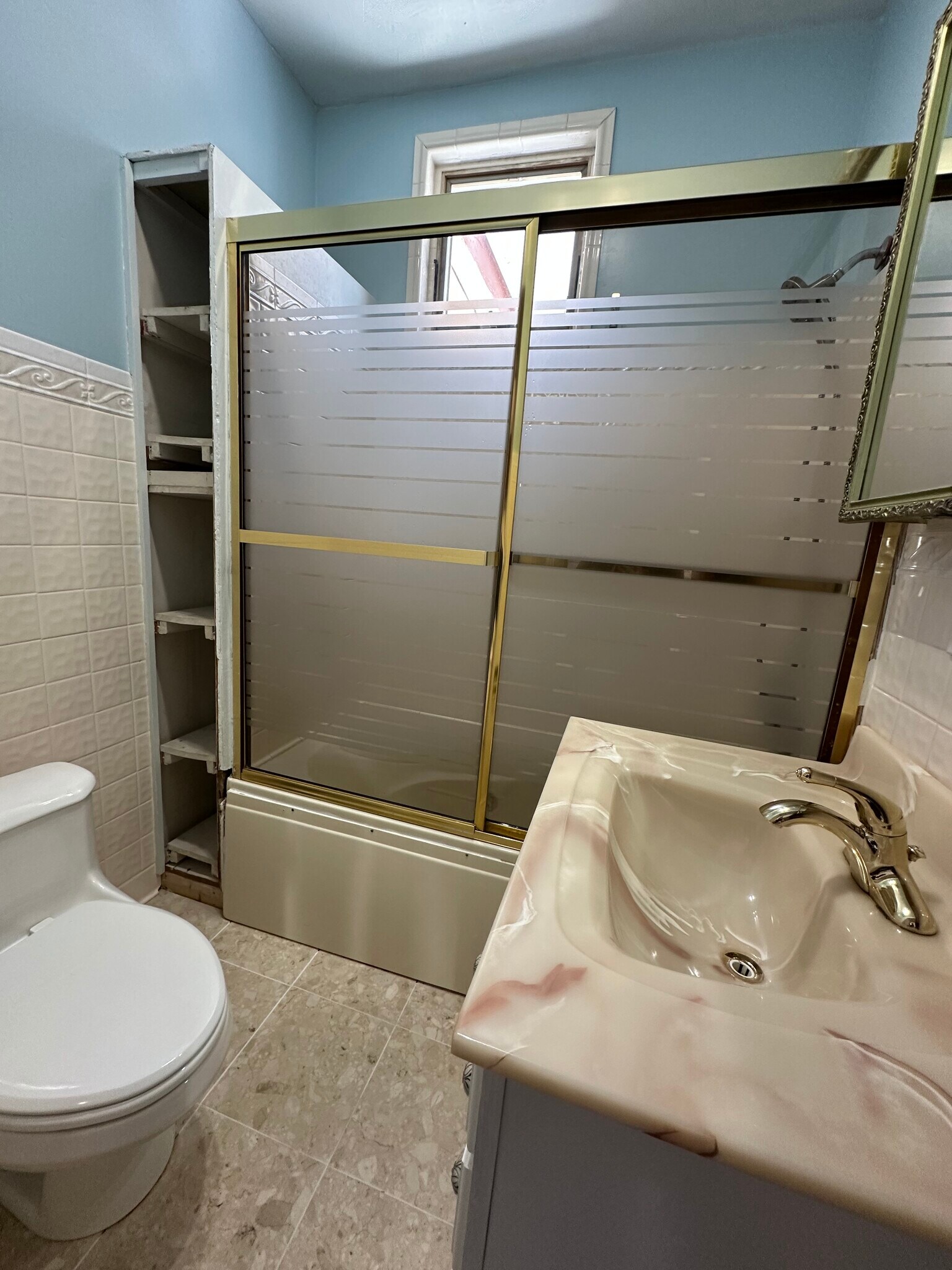 Building Photo - 47 Gould Ave