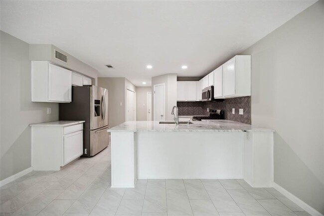 Building Photo - 12215 Cardston Ct