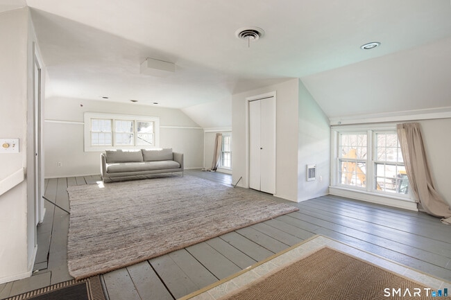 Building Photo - 7 Railroad St Annex