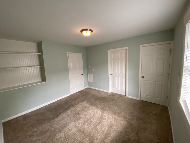 Building Photo - Room in Single Family Home on Chester St