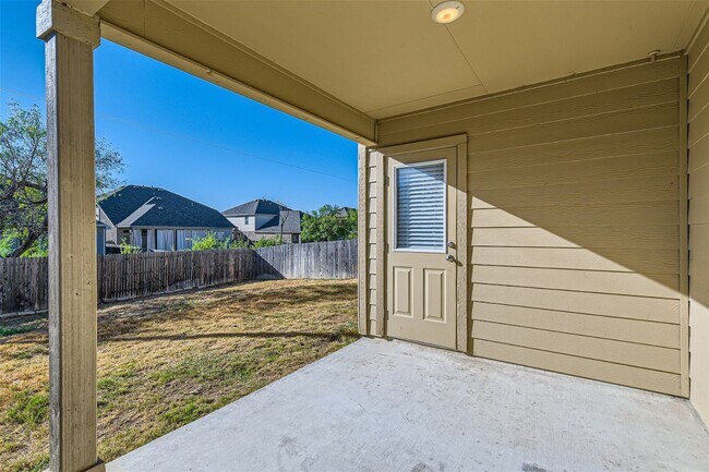 Building Photo - Awesome Amenities!