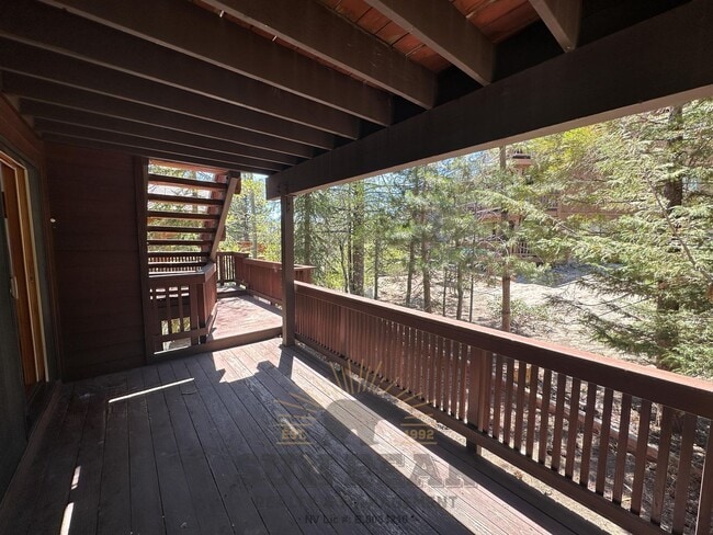 Building Photo - Bright Unfurnished Home with 2 Car Garage!