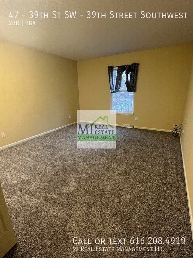 Building Photo - 47 39th St SW