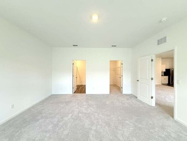 Building Photo - 14613 Italy Ave