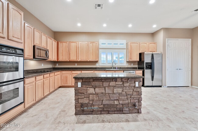 Building Photo - 9839 W El Caminito Dr