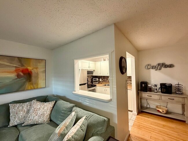 Building Photo - 335 Durham Cir