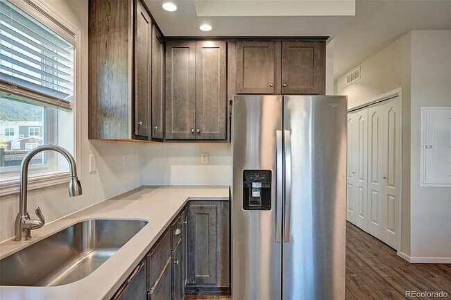 Building Photo - Charming 3-Bed, 3-Bath Home in The Farm – ...