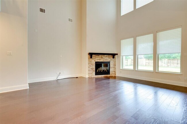 Building Photo - 10307 Latta Creek Dr