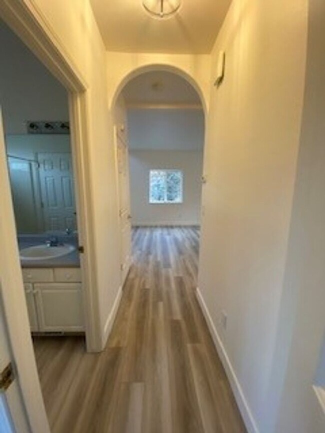 Building Photo - 3569 Mashie Court