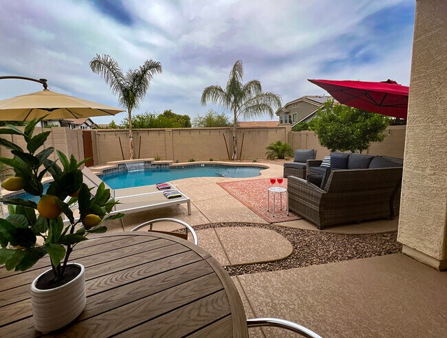 Primary Photo - 4222 E Bonanza Rd