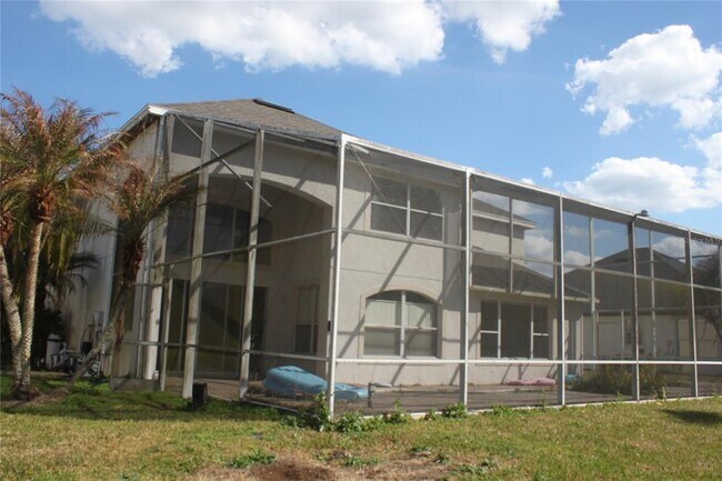 Building Photo - 1615 The Oaks Blvd