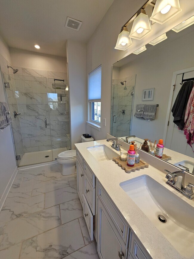 Building Photo - 15 Stinson Rd