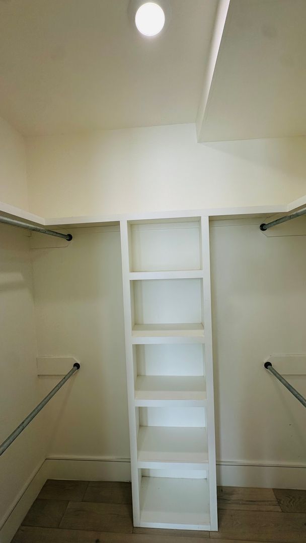 Building Photo - CORPORATE LEASE!!! Attn traveling nurse, e...