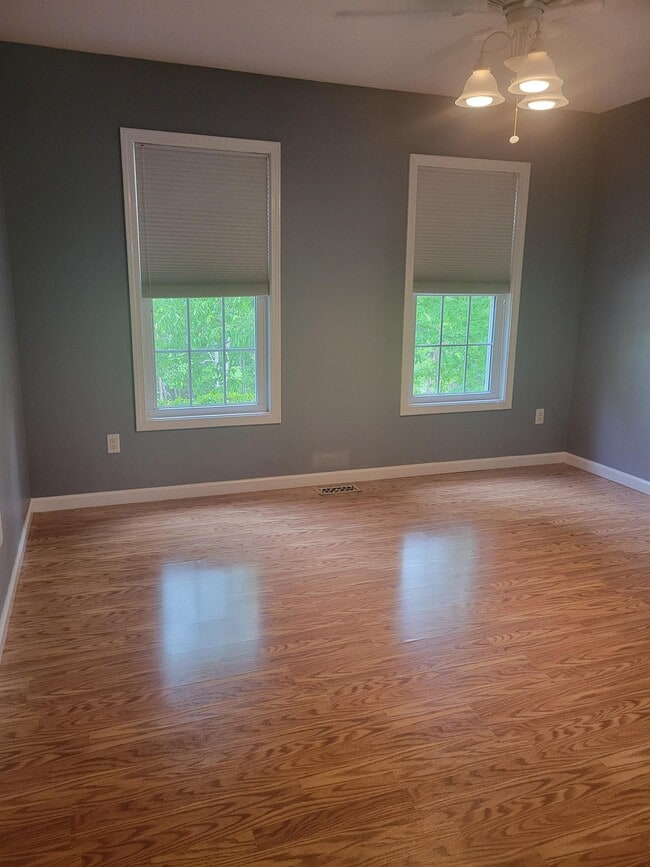 Building Photo - 11 Milnor Cir