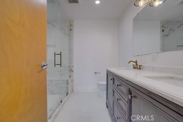 Building Photo - 35 N Raymond Ave