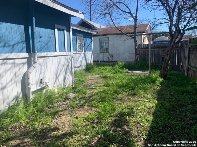 Building Photo - 1407 W Travis St