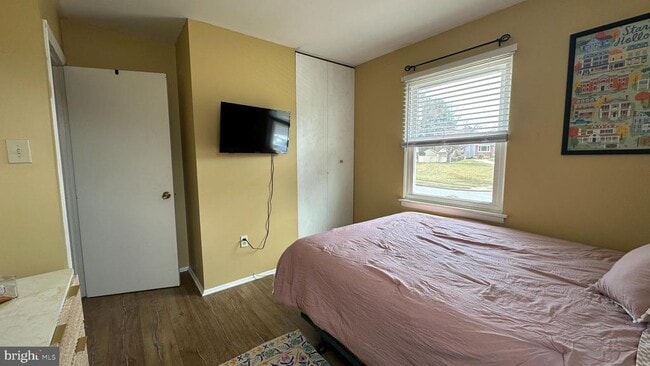 Building Photo - 228 Embleton Rd