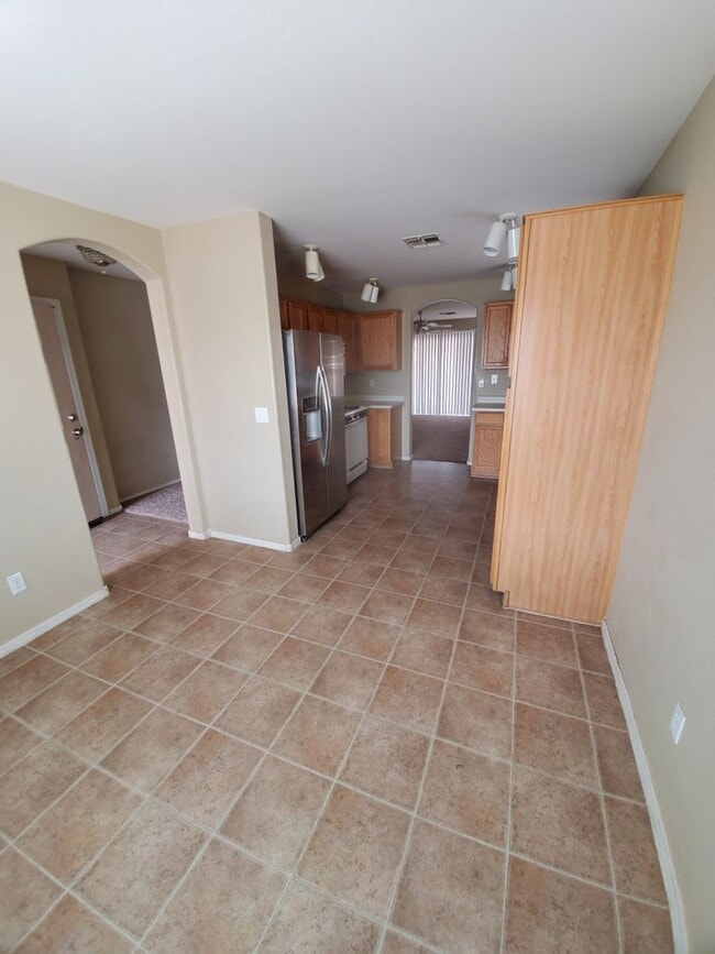 Building Photo - Great 3 Bedroom, Cul-de-Sac, All Appliances!