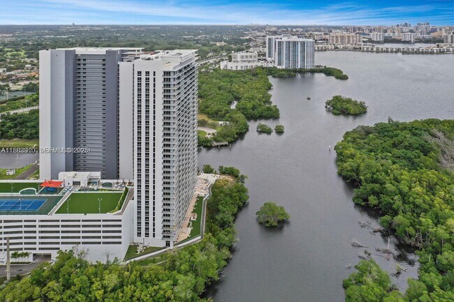 Building Photo - 16385 Biscayne Blvd