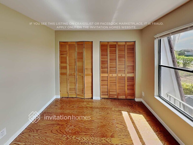 Building Photo - 7789 Courtyard Run W