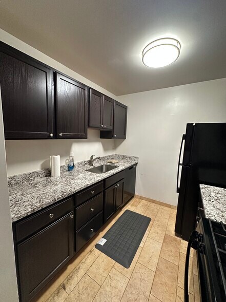 Building Photo - 10850 Green Mountain Cir