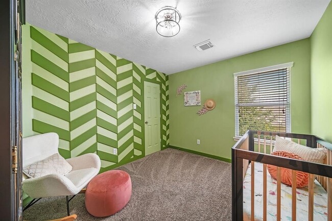 Building Photo - 18436 Sunrise Pines Dr