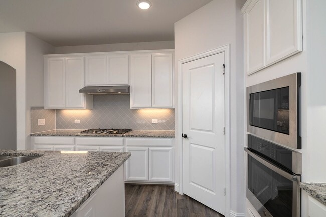 Building Photo - Beautiful 4 Bedroom, 3 Car Garage, Single Story Home in Celina!