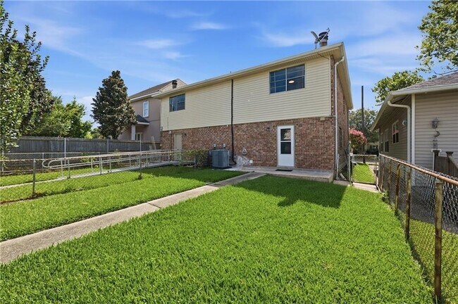 Building Photo - 6182 Milne Blvd