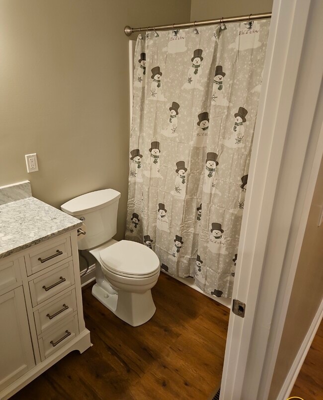 Building Photo - 2150 Windsor Ave