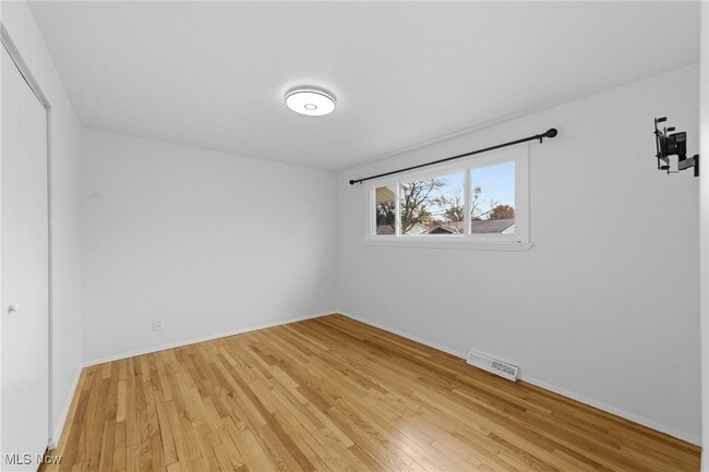 Building Photo - 6677 Crenshaw Dr