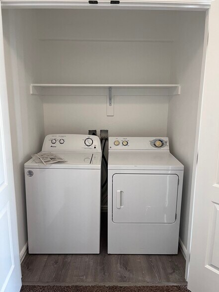 Upstairs Laundry - 1177 Northfield Rd