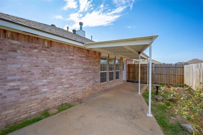 Building Photo - 337 W Chantilly Way
