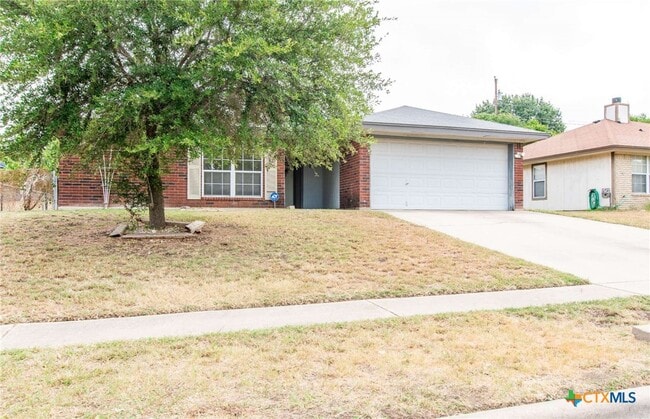 Building Photo - 1306 Elke Cir