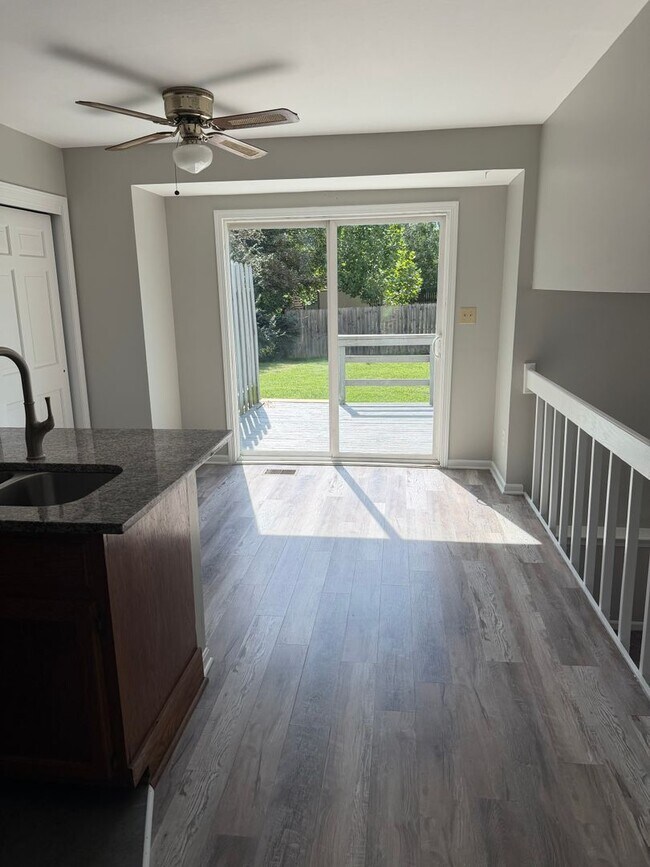 Building Photo - 3285-3287-3287 Kilwinning Pl