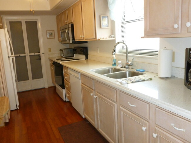 Building Photo - 7 SE Turtle Creek Dr