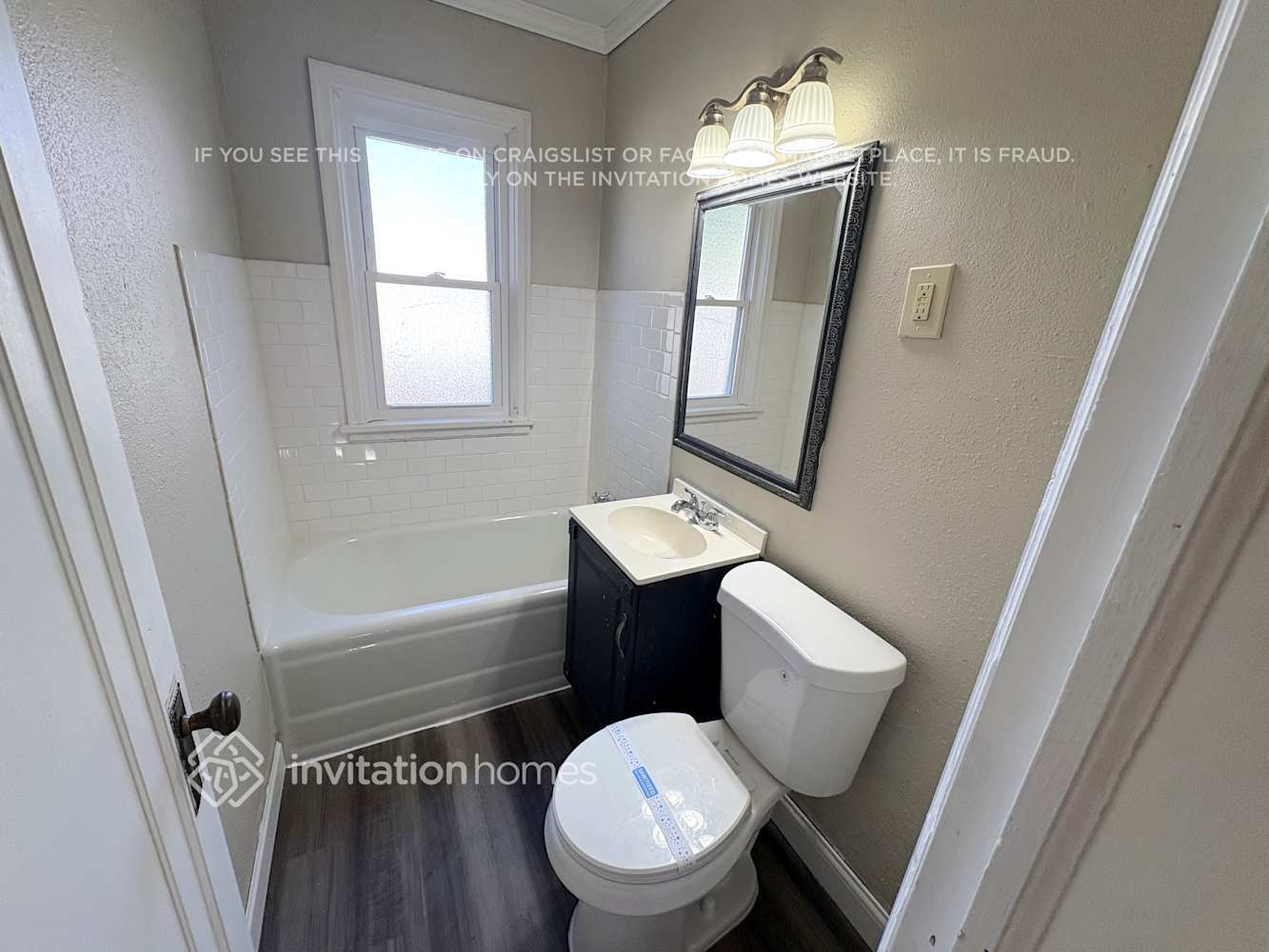 Building Photo - 1923 Arlington Ave E