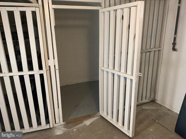 Building Photo - 512 Stidman Dr