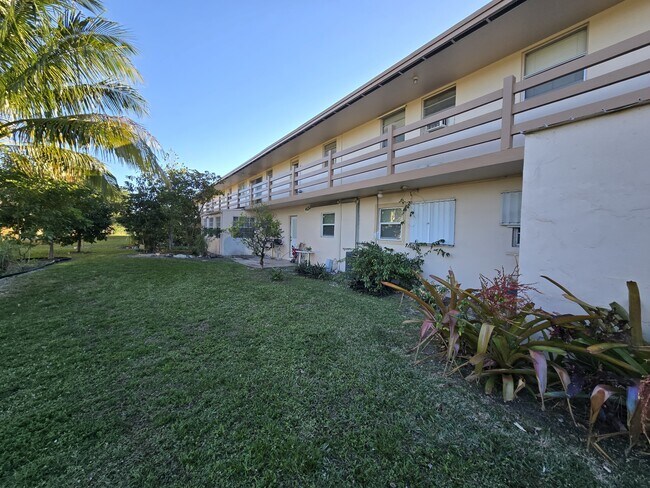 Building Photo - 3030 NW 43 Terrace