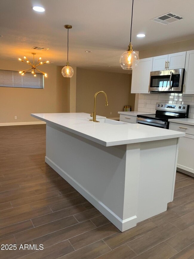 Building Photo - 6943 E Loma Land Dr