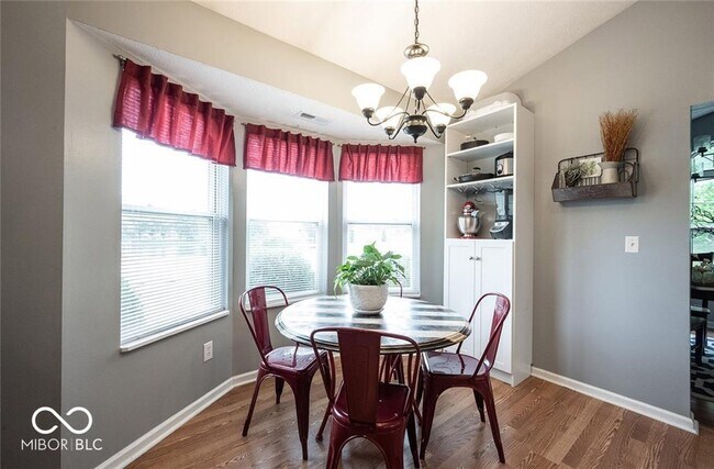 Building Photo - 9960 S Redmond Ct