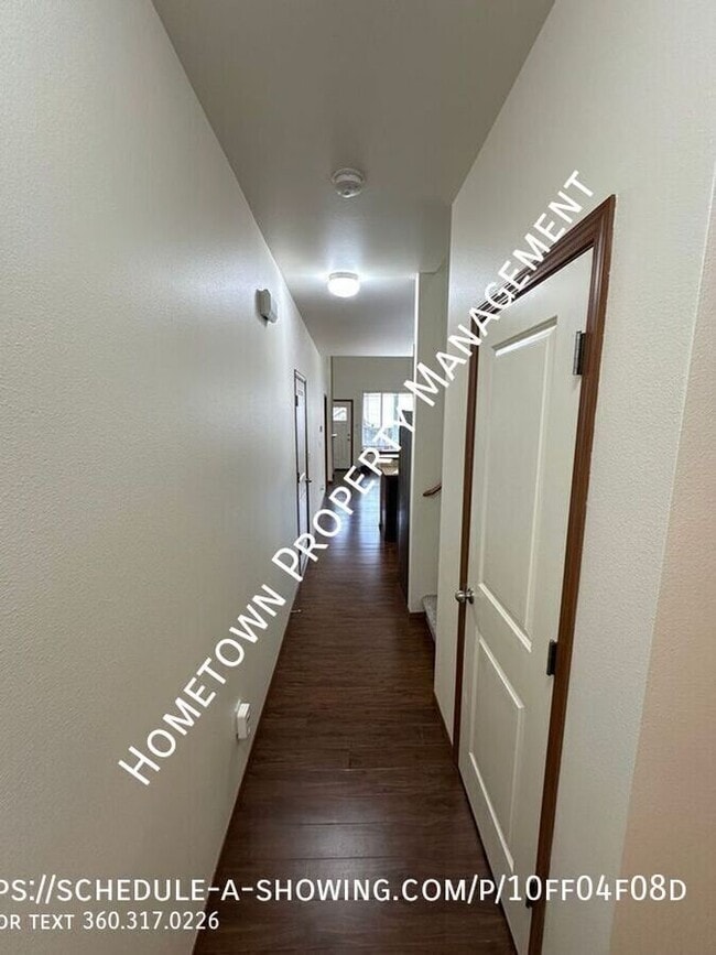 Building Photo - 520 Yauger Way NW