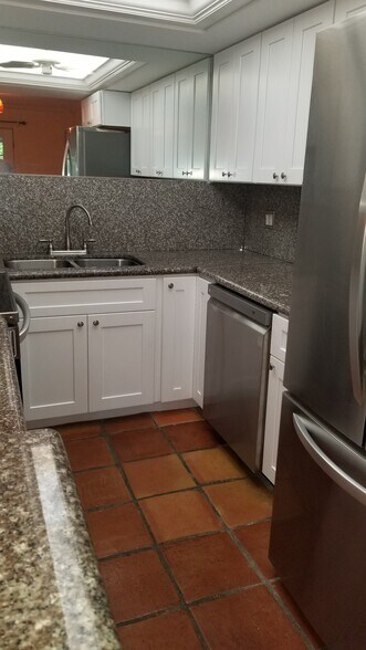 Building Photo - 1475 Curlew Ave