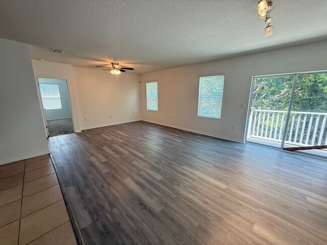 Building Photo - 4/2 Haines City Home