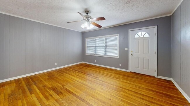 Building Photo - 1117 Newton St