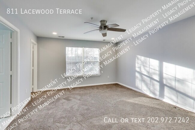 Building Photo - 811 Lacewood Terrace