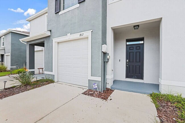 Building Photo - 1817 Hovenweep Rd