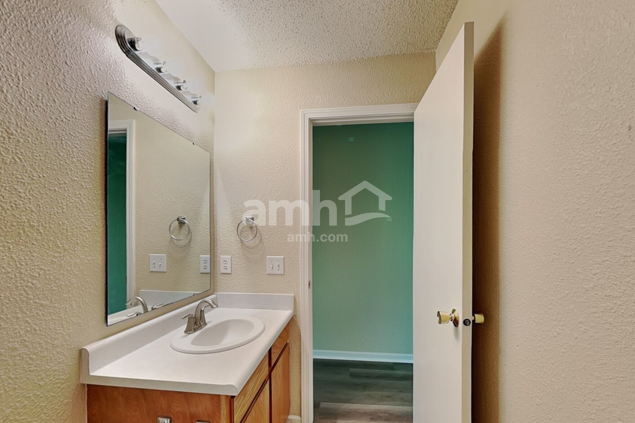 Building Photo - 4422 Autumn Crest Ct