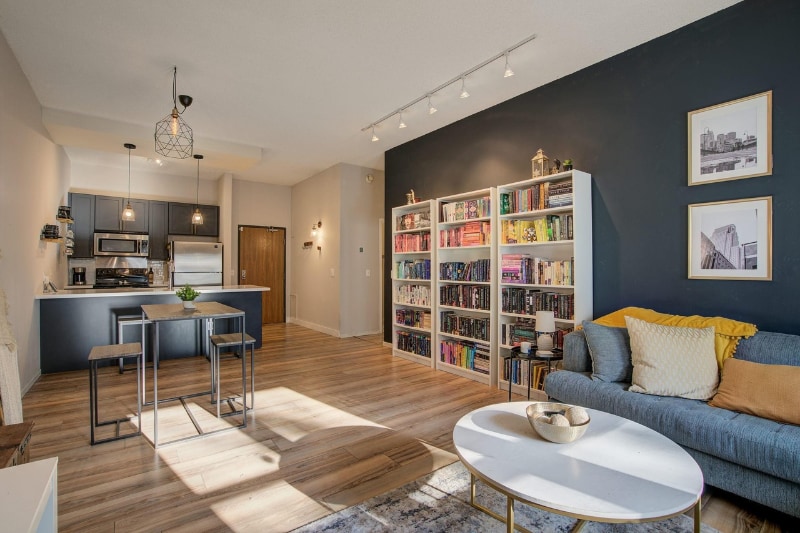 Building Photo - 215 7th St NE