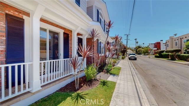Building Photo - 1102 Slauson Ln