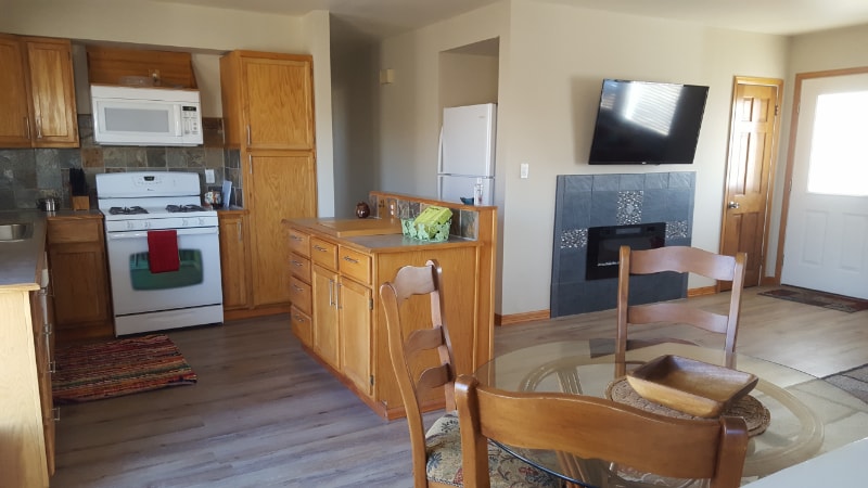 Building Photo - 3300 N Overland Trail